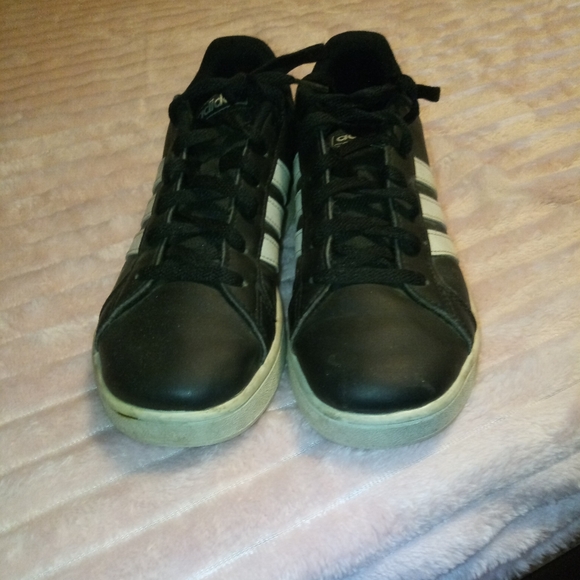adidas Other - Adidas Black and White Sneakers with Timeless Appeal Kid Size 2.5